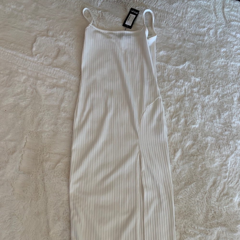🐚 NWT Nasty Gal dress with slit 🐚